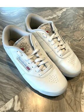 Reebok Classic White Princess Sneakers Comfortable Walking Tennis Shoes Size 8
